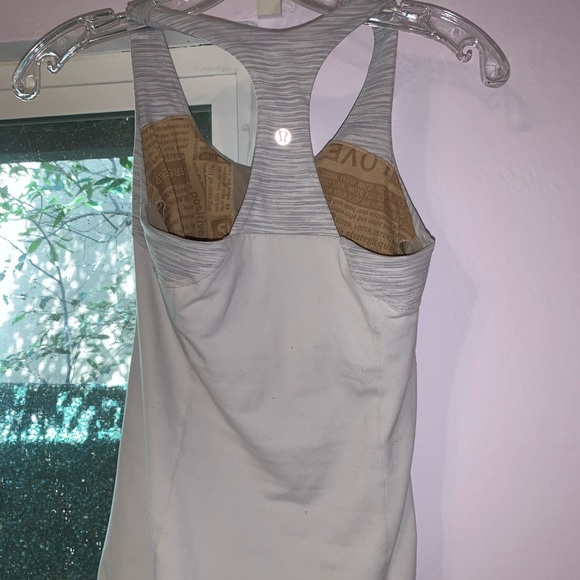 Lululemon workout tank - Picture 4 of 4